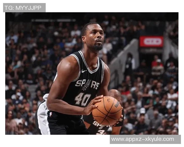 老将巴恩斯关键时刻连得7分助马刺赢球精彩海报发布